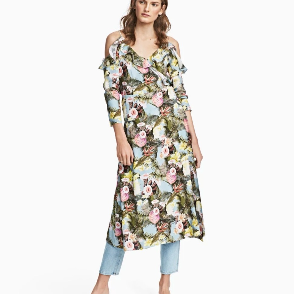 Floral wrap dress - Picture 2 of 16